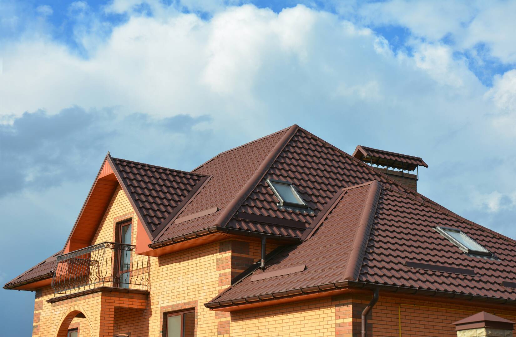 K & R Roofing and Gutters